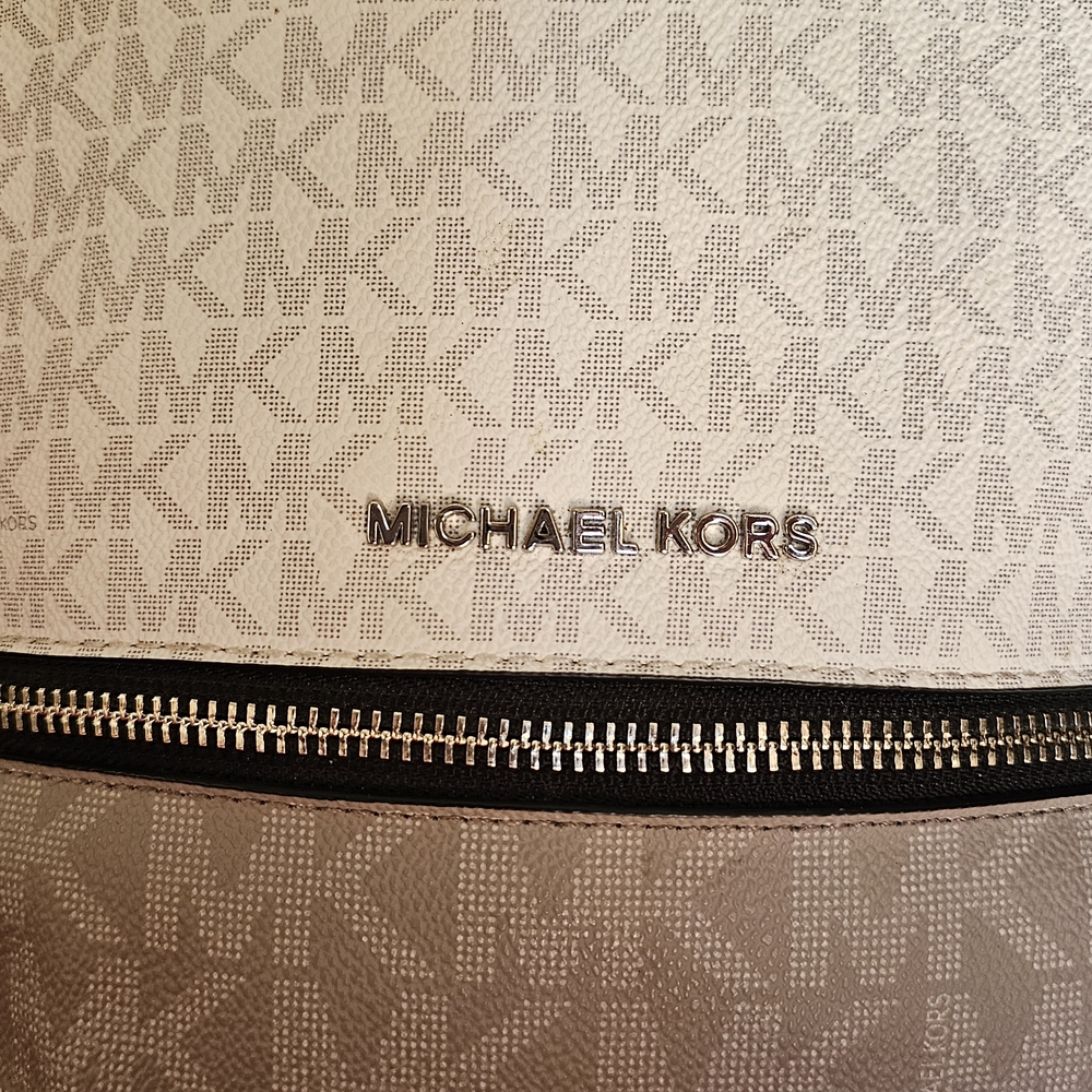 Michael Kors White and Gray Signature Mini Backpack - Picture 3 of 8